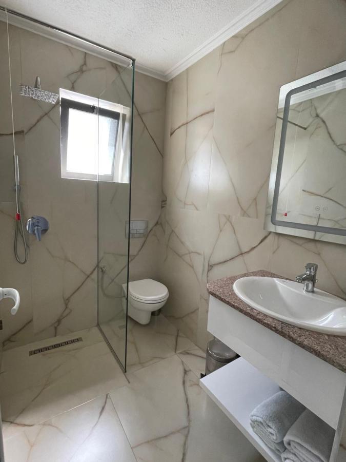 Hotel Ms Саранда Экстерьер фото