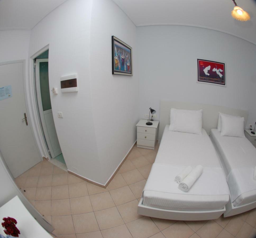 Hotel Ms Саранда Экстерьер фото